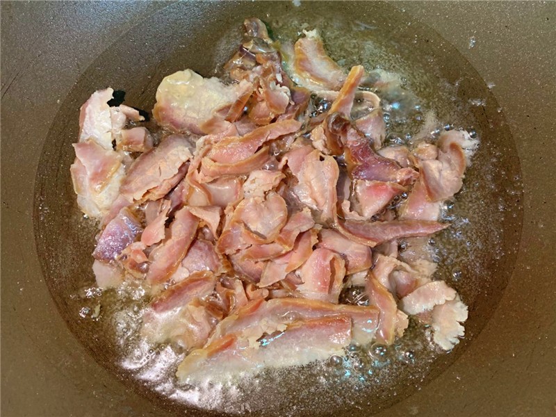腊肉炒得太硬怎么补救,腊肉炒出来很咸怎么补救