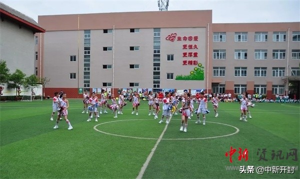 开封市县街小学足球队比赛,开封市开封县街小学足球队