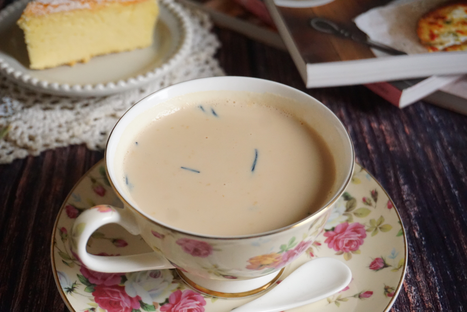 在家的日子最想喝奶茶了，教你10分钟自己做出焦糖奶茶，简单好喝