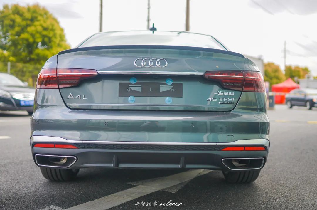 全方位升级的全新奥迪a4l上市,售价超40万2019款奥迪a4l顶配概览