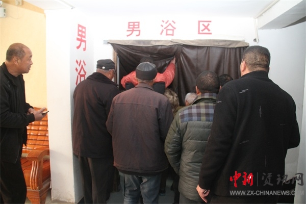 朱仙镇柏林家纺店慰问敬老院浓浓关怀温暖老人心