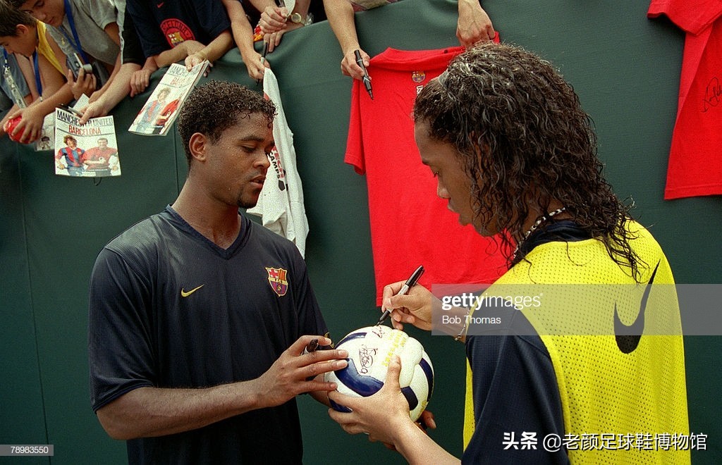 踢翻米兰王朝的贾府少年，身背“杀人犯、强奸犯”恶名的荷兰锋霸