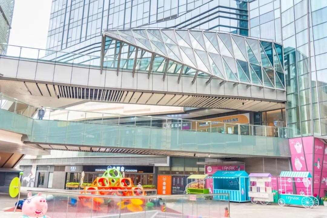 至强扫货攻略！佛山CBD潮玩新地标，女生月购物狂欢！