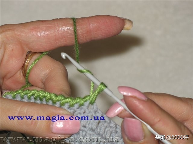 倒钩针收边方法图解,倒钩针收边的视频教程