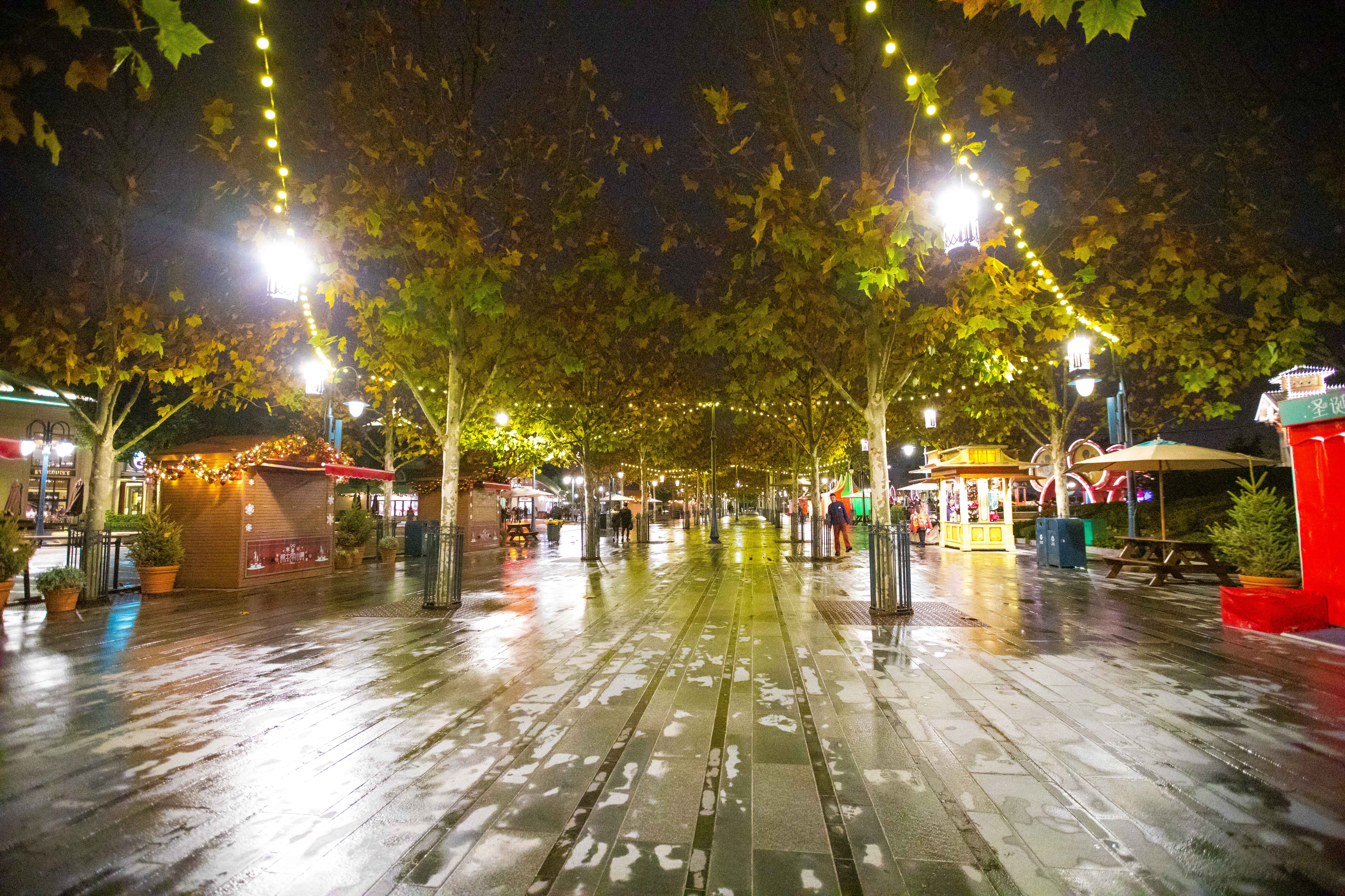 去上海迪士尼住哪儿性价比高,上海迪士尼住宿游玩攻略