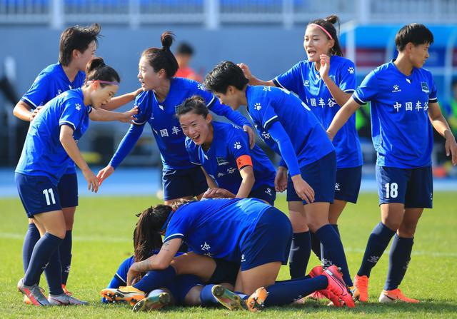 年轻苏宁女足不敌双外援武汉丢冠但她们已经赢得未来