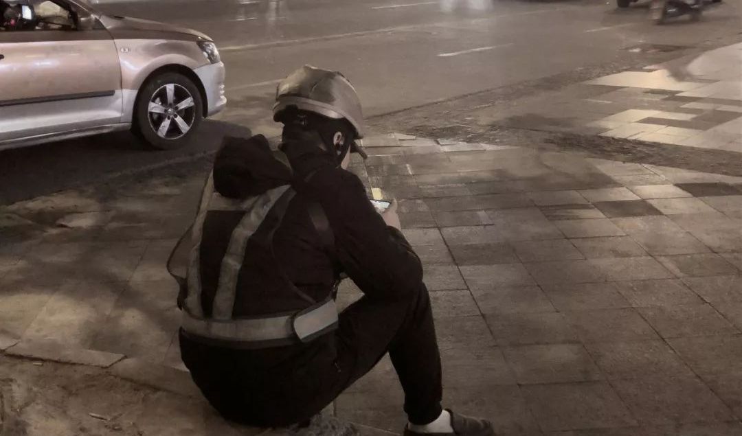 莆田的“午夜骑士”，开遍各种车型，听过很多劲爆八卦