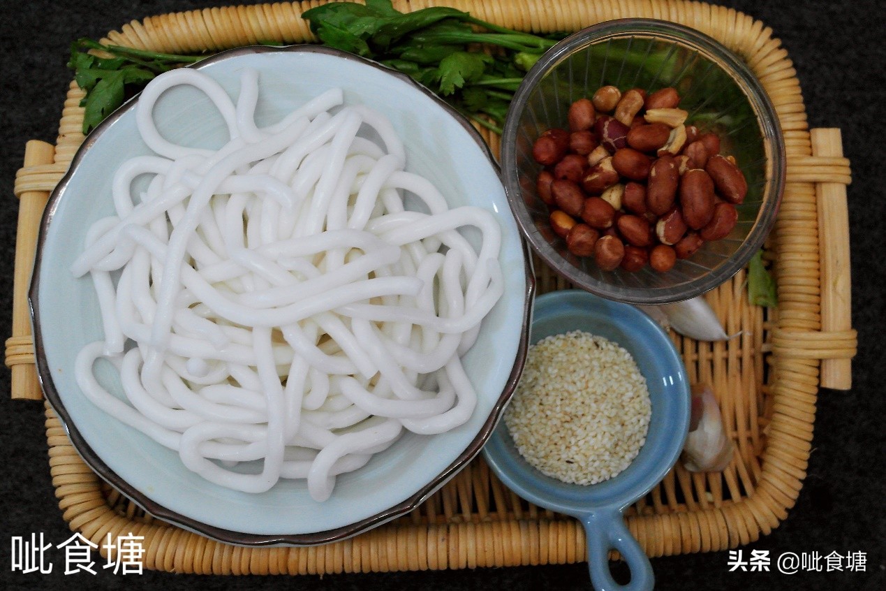 减脂期也可以吃的土豆酸辣粉,酸辣土豆粉减肥食谱图片