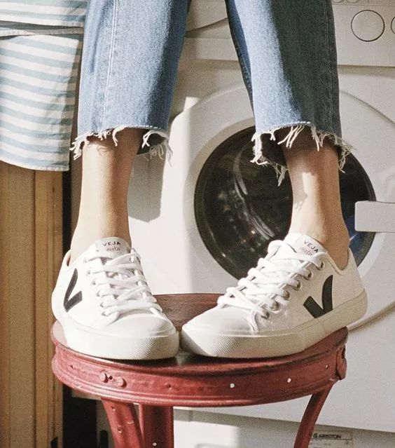 人生处处是陷阱,人生处处是陷阱只有躲起来最安全