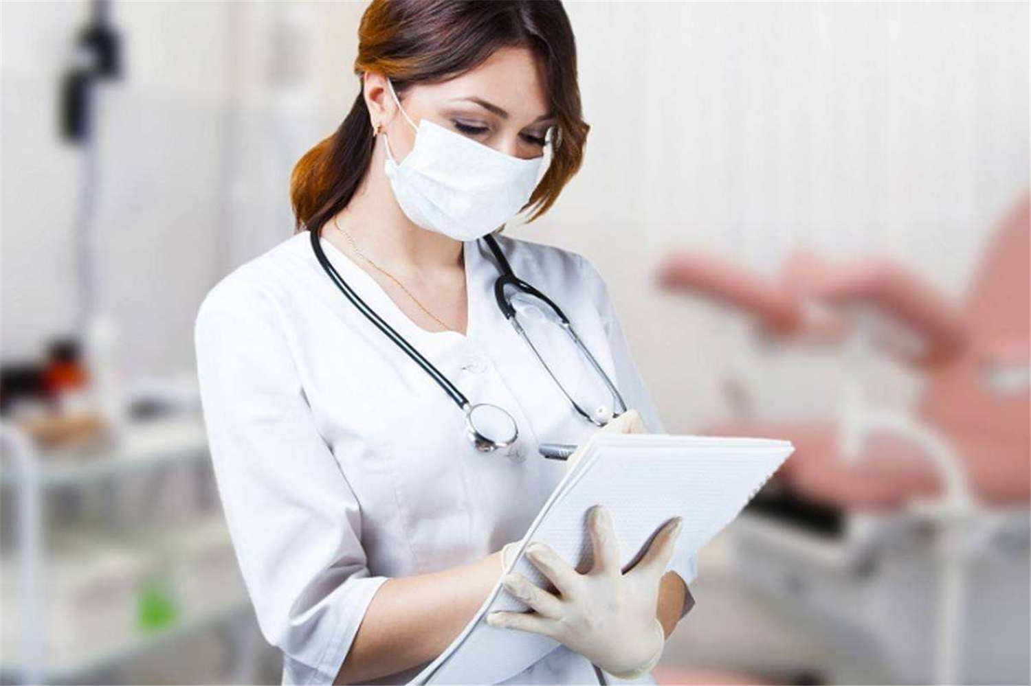 人流后坐小月子有什么要注意的,人流后坐小月子忌口多长时间