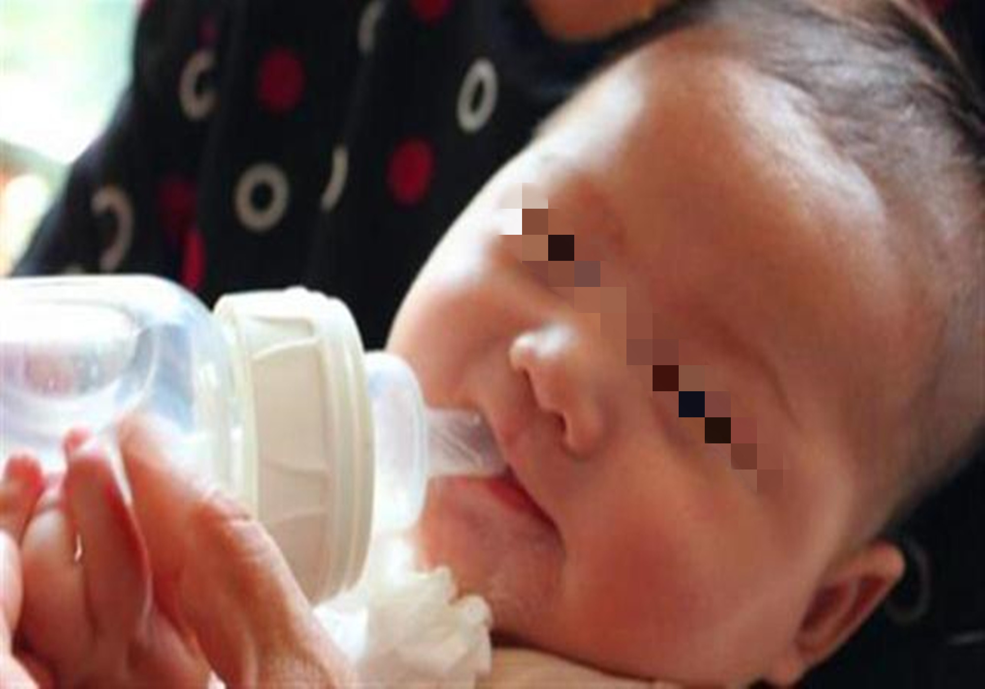 前一天还乖乖喝奶，第二天就开始厌奶，几招教你对抗宝宝“任性”