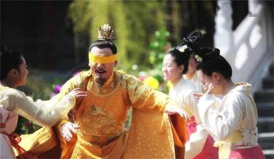 清朝皇帝如何与后妃相处,清朝皇帝和妃嫔的真正生活