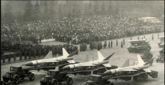 苏联是怎么被瓦解的,苏联是怎样被瓦解的