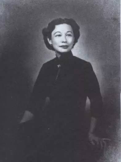 郭婉莹:优雅是唯一不会褪色的美,就算刷马桶、抓奸也要活成诗