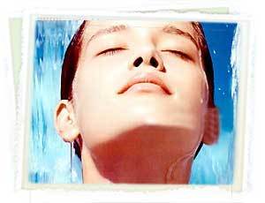 颈纹怎么消除显老,用什么方法去颈纹30年的颈纹最好