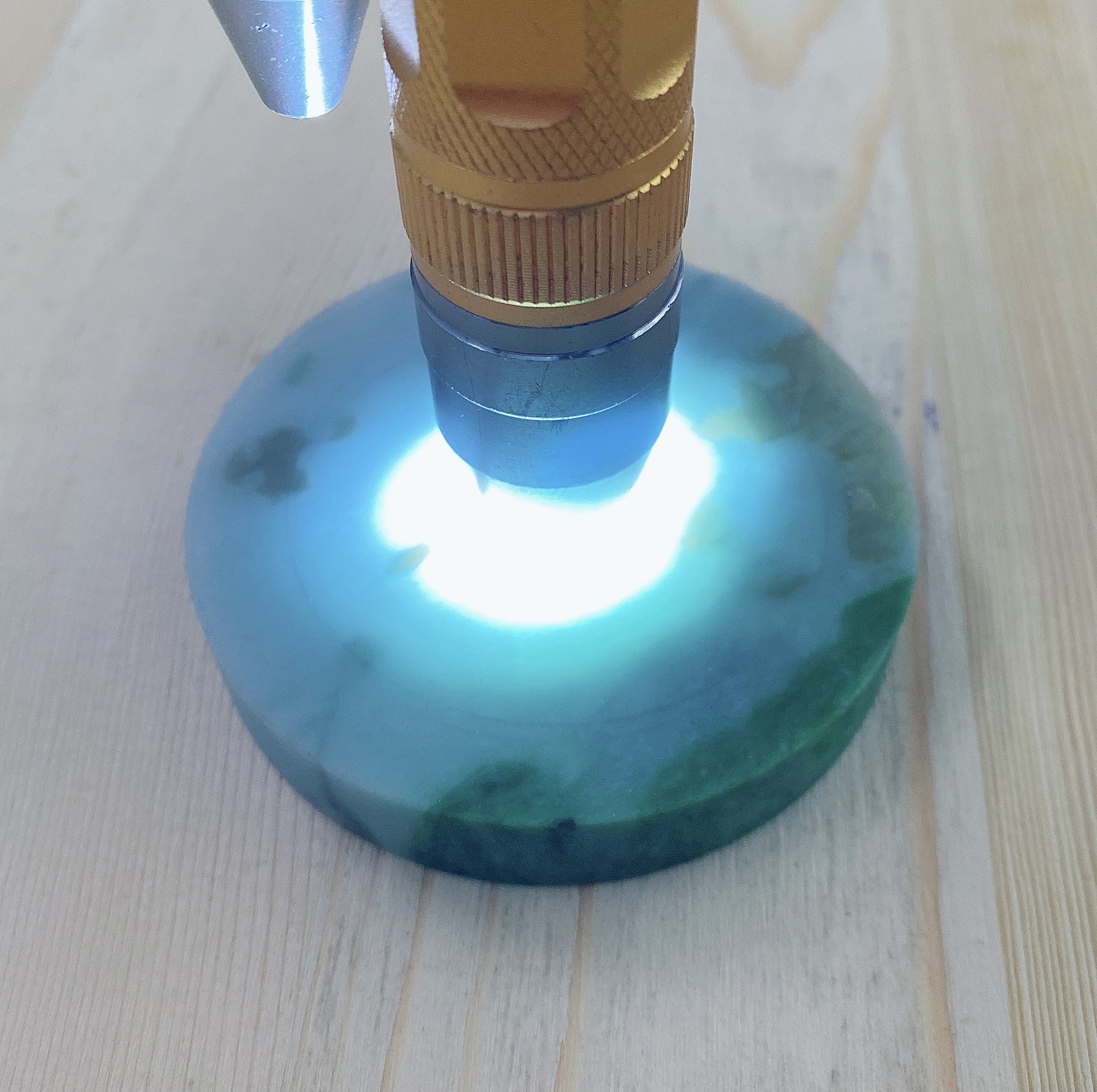 翡翠水的主要成分,翡翠水是啥意思