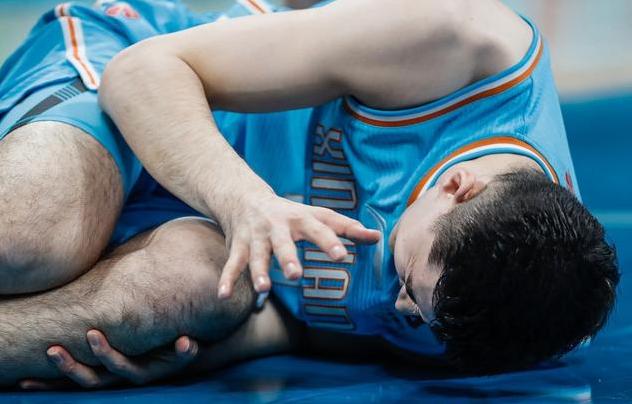 曾令旭发文祝贺阿不都,新疆队官宣签约曾令旭