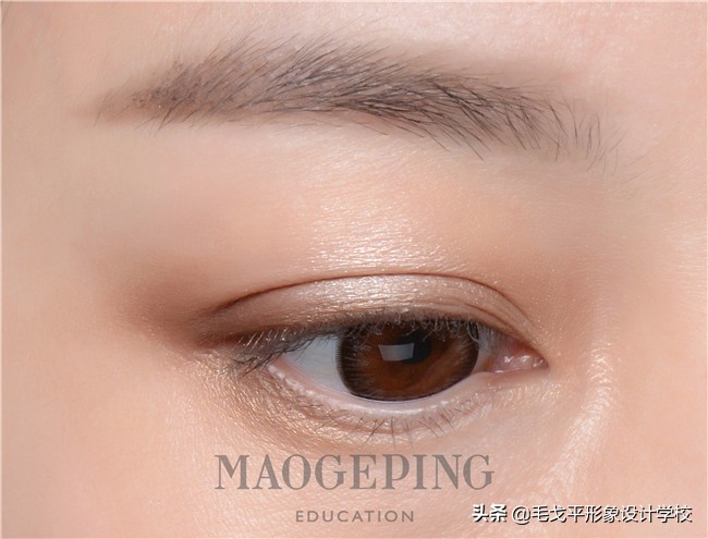 新手化妆秋冬氛围感眼妆,美妆小白也能轻松驾驭的眼妆教程