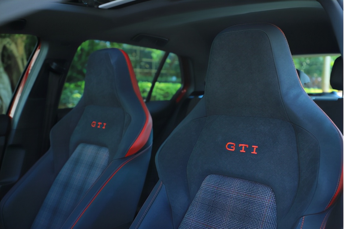 赛道试驾第八代高尔夫,全新高尔夫gti全网最硬核pk