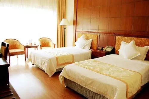 凤山温泉度假村，带你回到春暖花开的季节