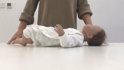 宝宝便便呈褐色稀状,宝宝便便颜色偏黄带有一点气泡