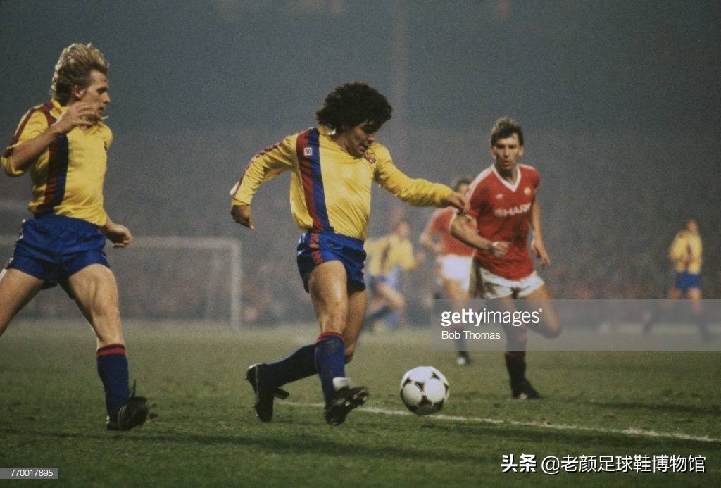 英格兰第一铁汉，骨折踢完比赛，40年前战胜曾国足，爱穿牛逼鞋
