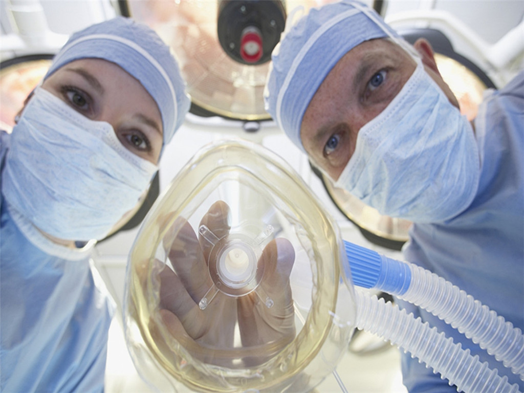 “一闻就倒”的*药迷**真的存在吗？女医生冒险亲身试验，结果怎样？