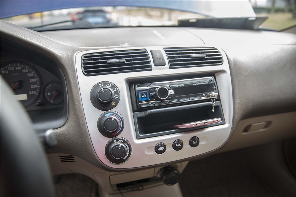 本田思域最畅销的一款,售价12万的本田思域