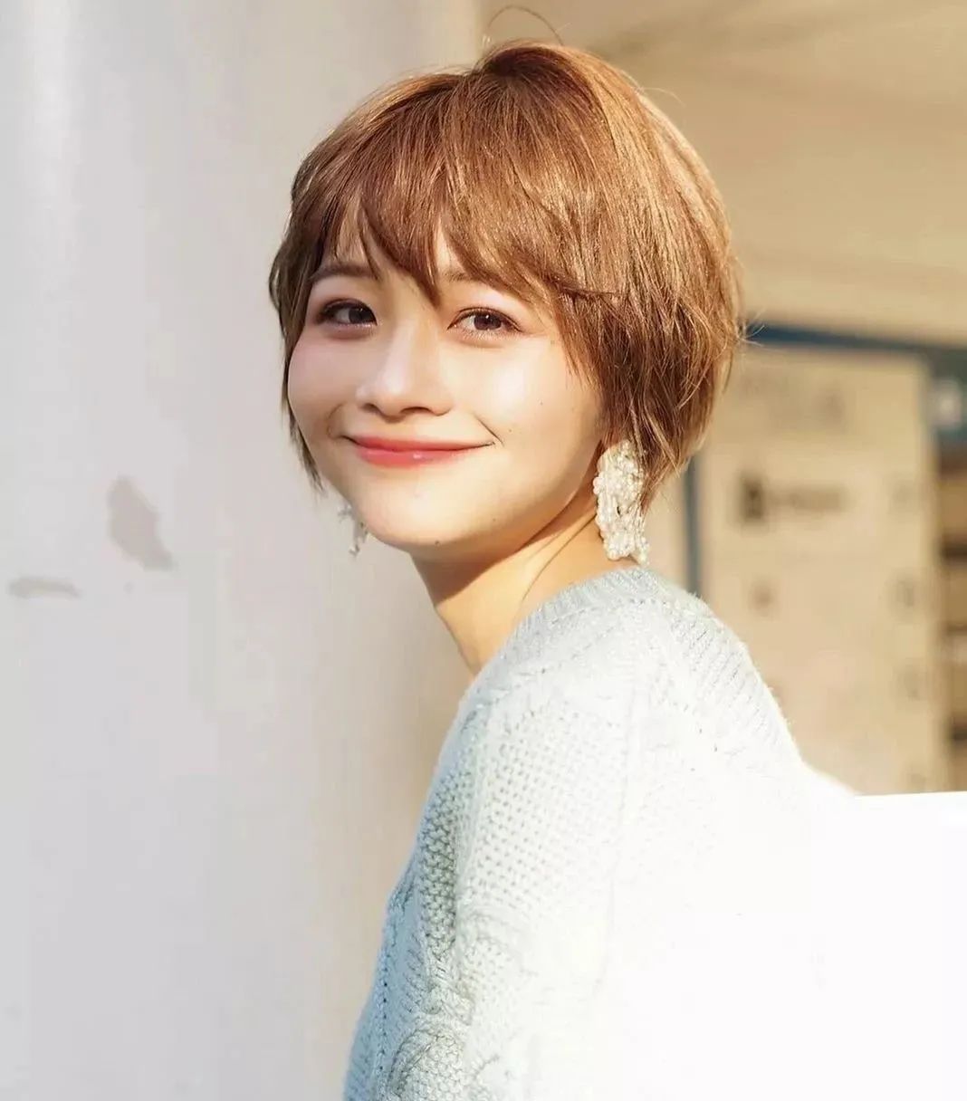 适合小个子显白显脸小的发型,适合矮个子脸小的短发型