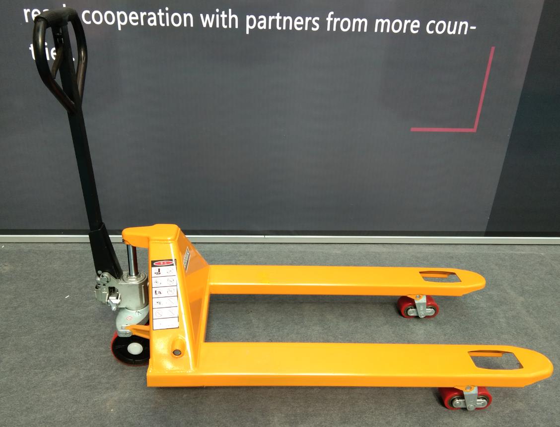 手动叉车常见故障处理视频讲解,手动液压搬运叉车使用注意事项