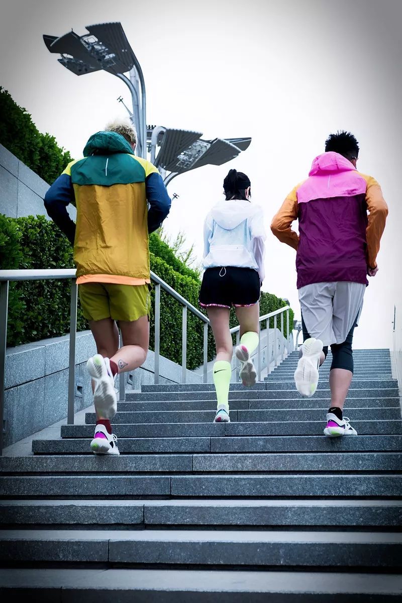 耐克目前最顶级的跑鞋,耐克的一个跑鞋