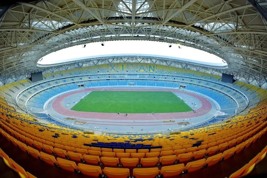 西安5人制足球场施工,西安容纳6万人的足球场