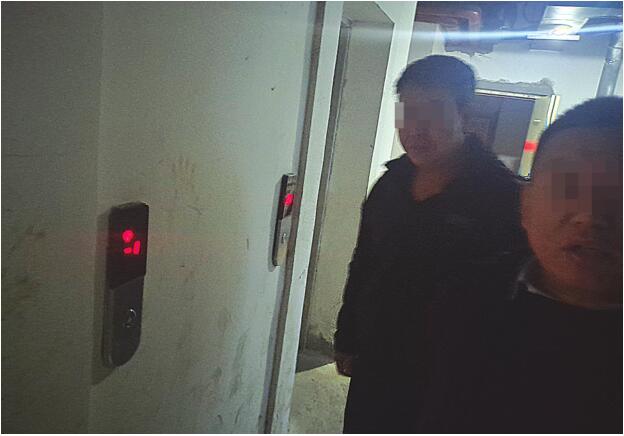 开元御景小区电梯困人事件,电梯按钮恐怖事件