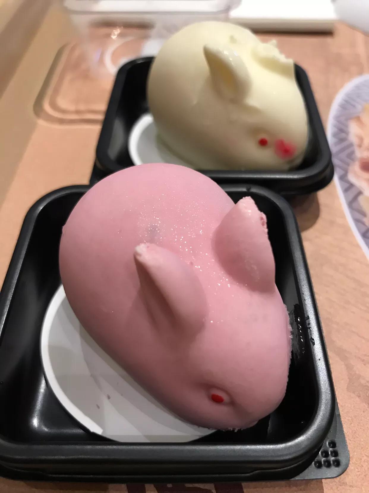 口红一哥李佳琦，5个半小时带货350万