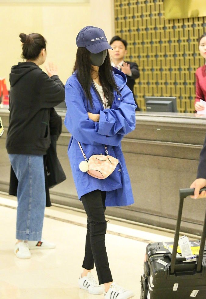 杨幂露腿穿搭,杨幂露腿穿搭秋冬