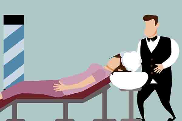 头皮上出小脓包出油,头皮出油起疙瘩有头屑