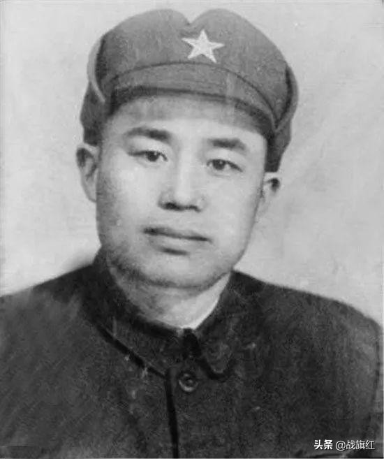 悍将王近山，人称“王疯子”，两个女兵跑来敬礼，被当场枪决