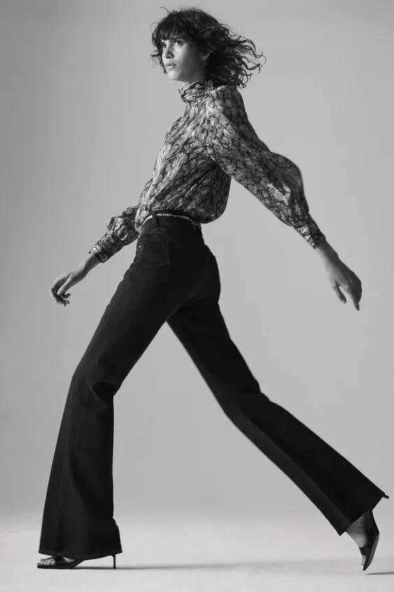 马蹄裤和喇叭马蹄裤哪个更显腿长,高腰显瘦马蹄裤