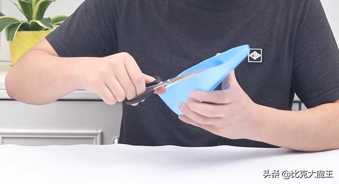 洗衣液瓶用完千万别扔,家里用完的洗衣液瓶别扔