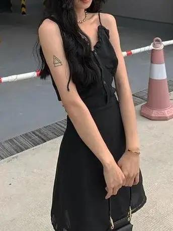 BM风卷土重来，美式街头+复古英伦的风俘获万千少女们的心