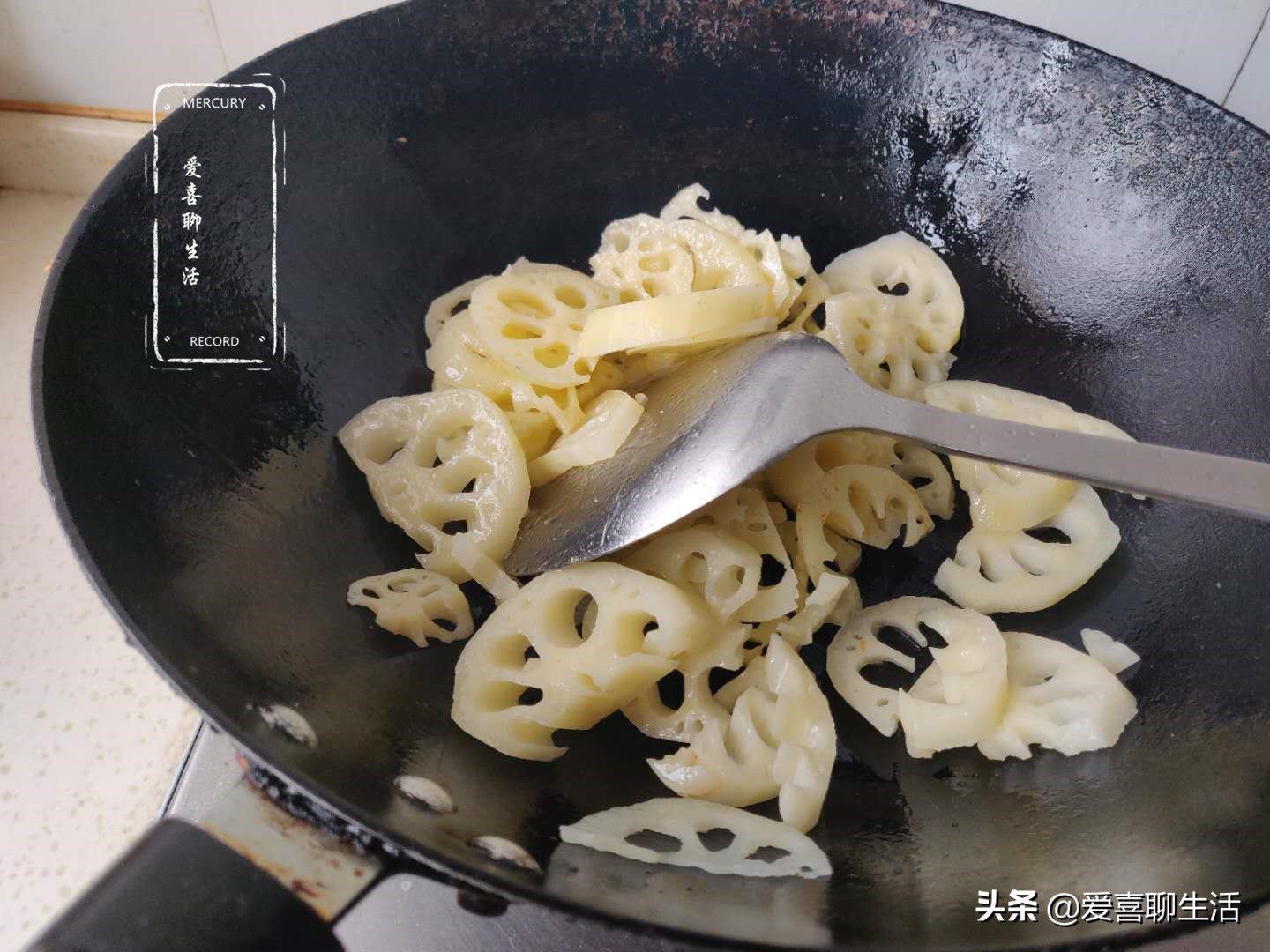 立秋后吃莲藕的七大功效,炒时令藕片