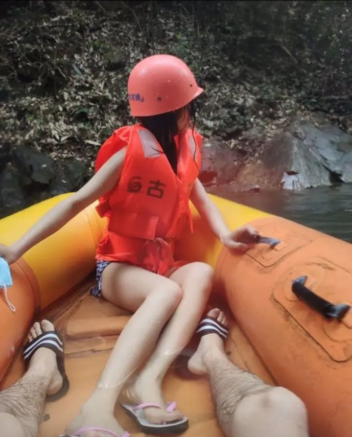 和女生去漂流怎么推进感情,怎么约女生去漂流