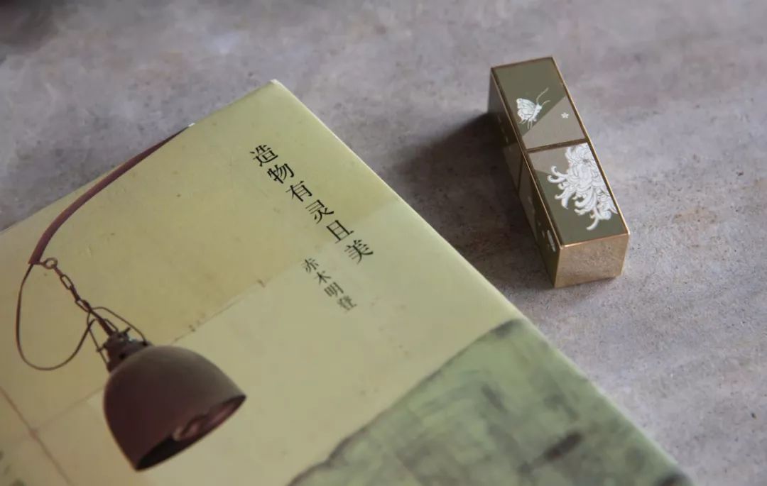 从金融白领到护肤匠人，我花7年时间研发出真正的纯植物口红