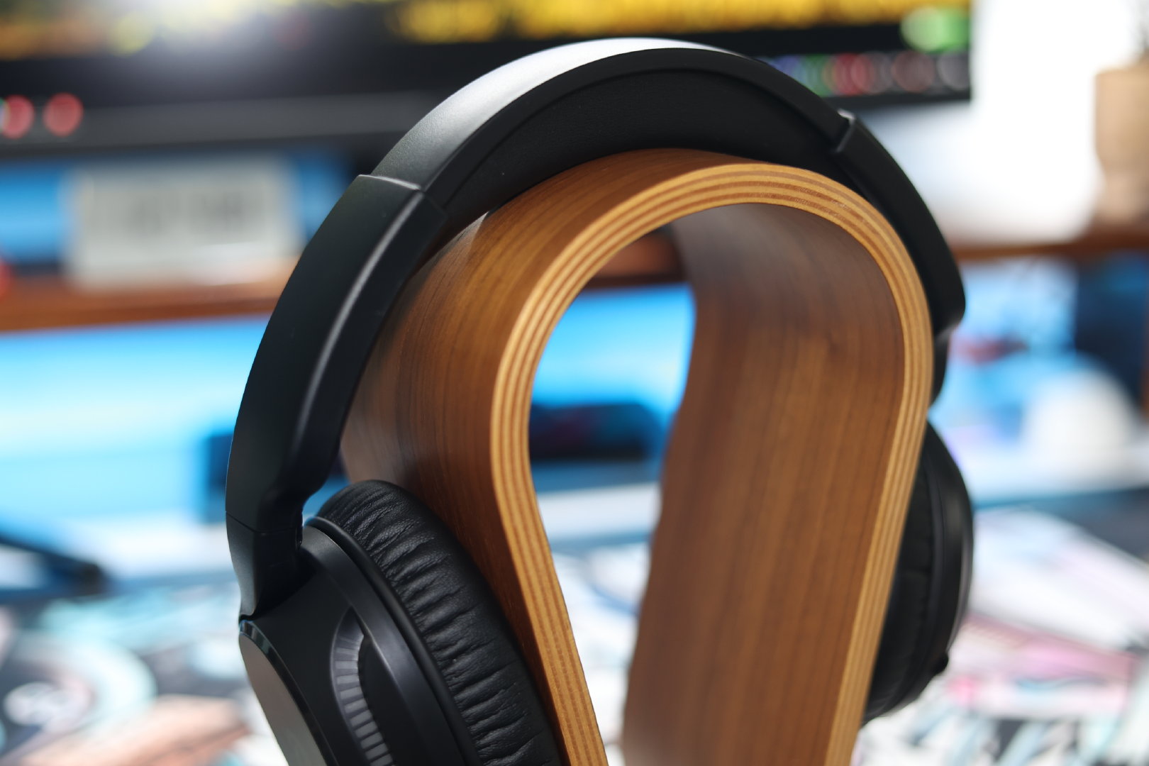 达尔优a710耳机需要驱动吗,达尔优a710耳机红色灯