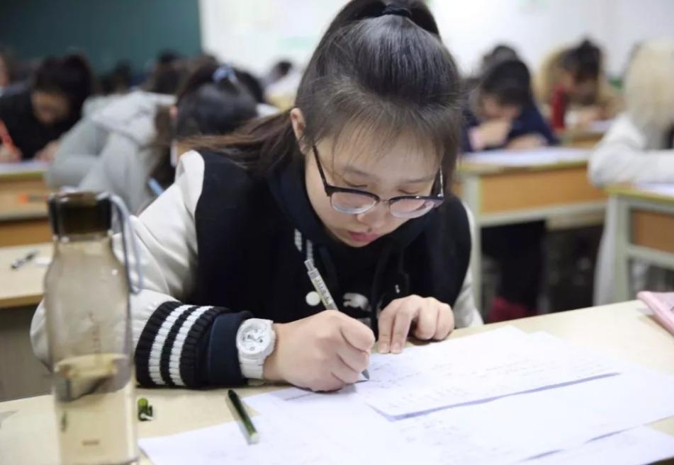 工科生与理科生就业优劣,工科生毕业工作后还能考什么