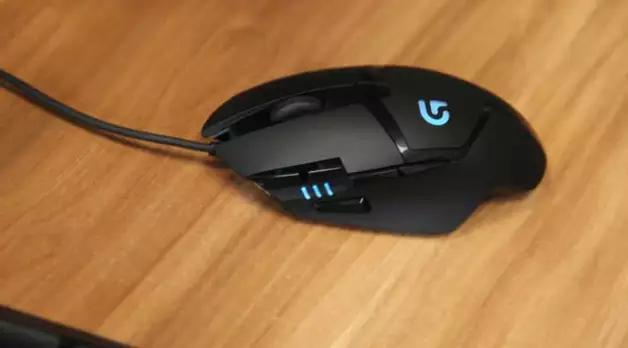 触发决胜局，高灵敏游戏鼠标增加命中率