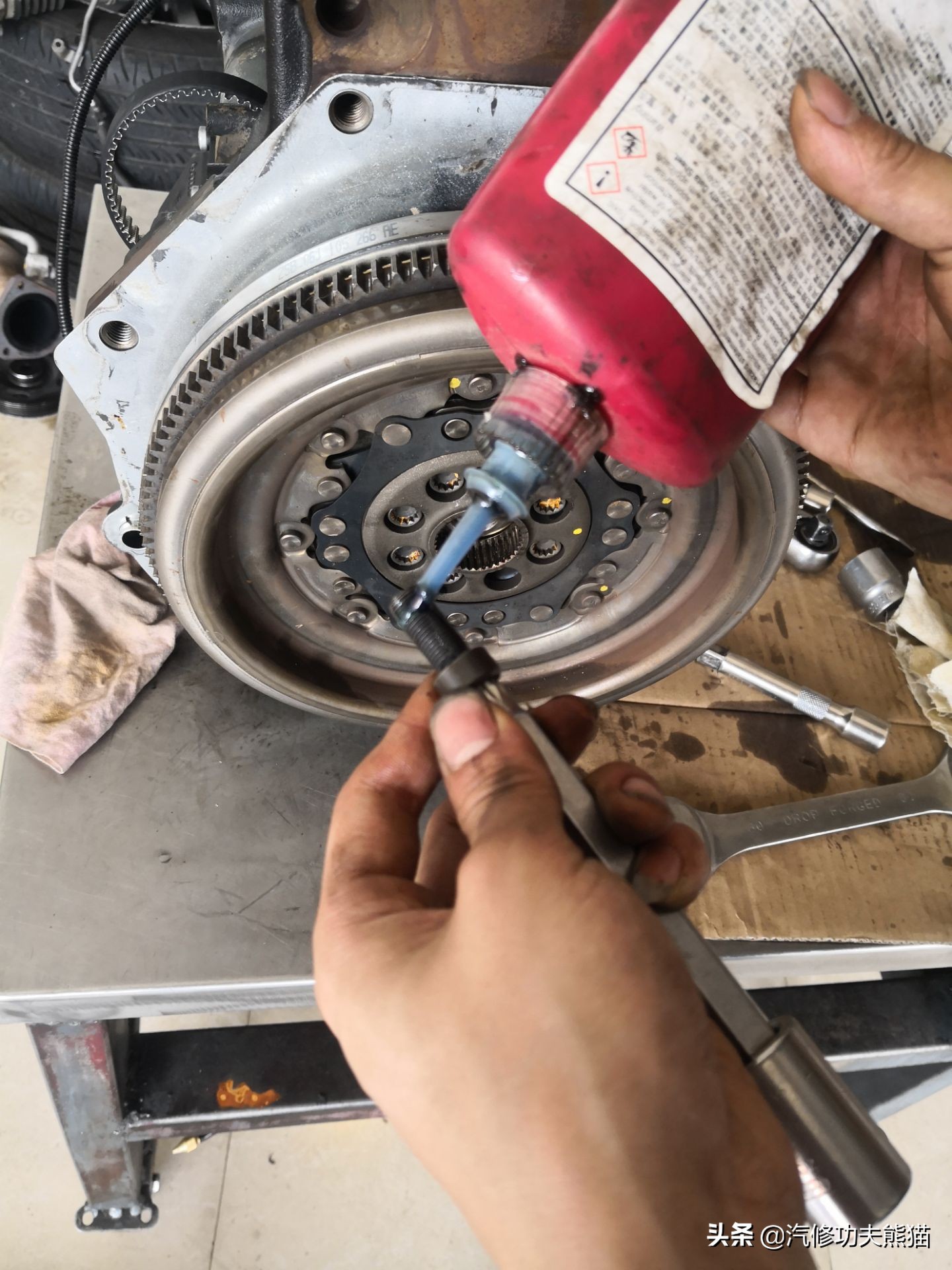 百年大众汽车品牌毁于烧机油?烧机油并非绝症,看看这台进口夏朗