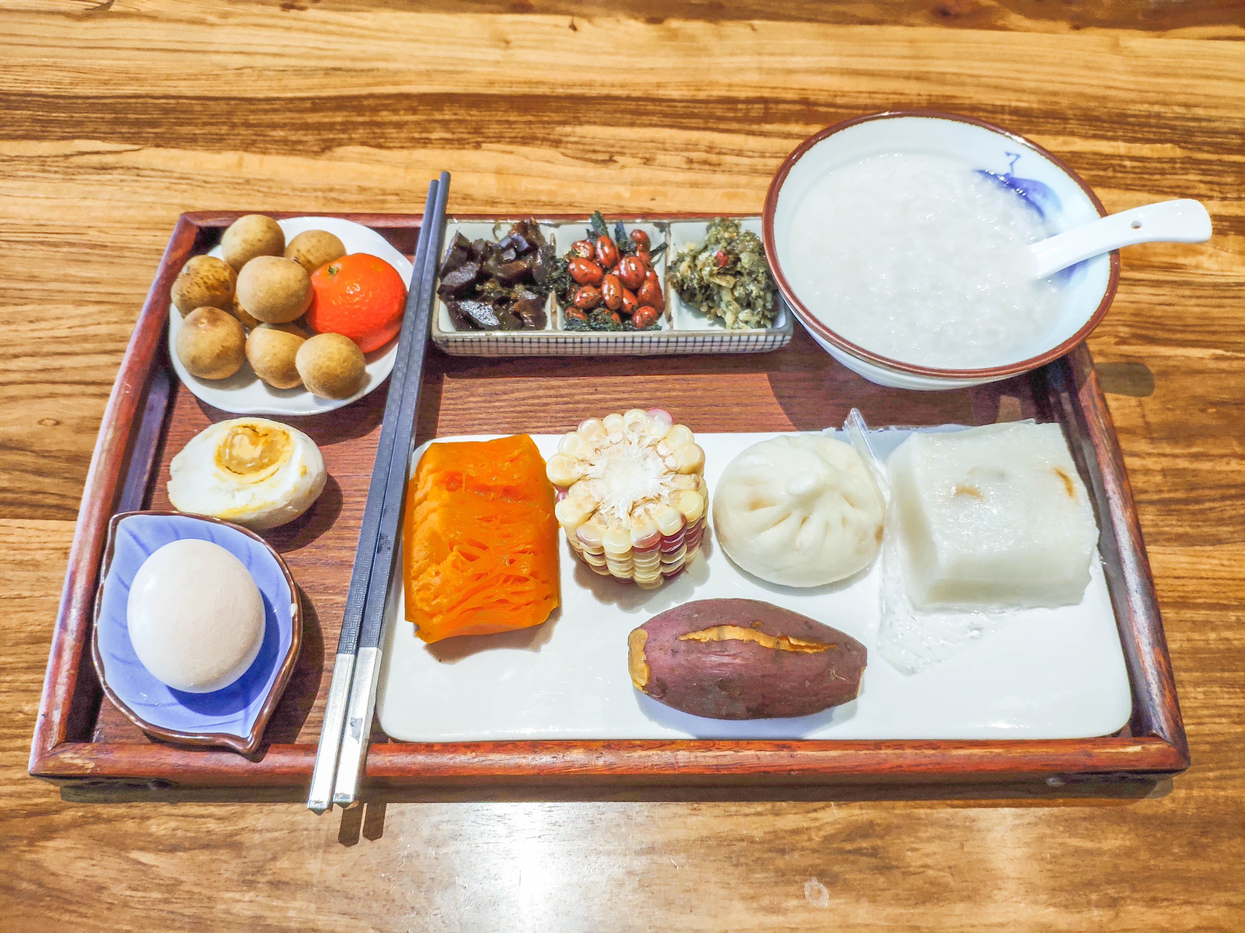 这个藏于梅花深处的幽静山庄，让你抛却繁杂，静享浮光