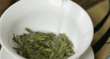 怎么样泡茶才能泡出好喝的茶,泡茶时茶和水如何选择