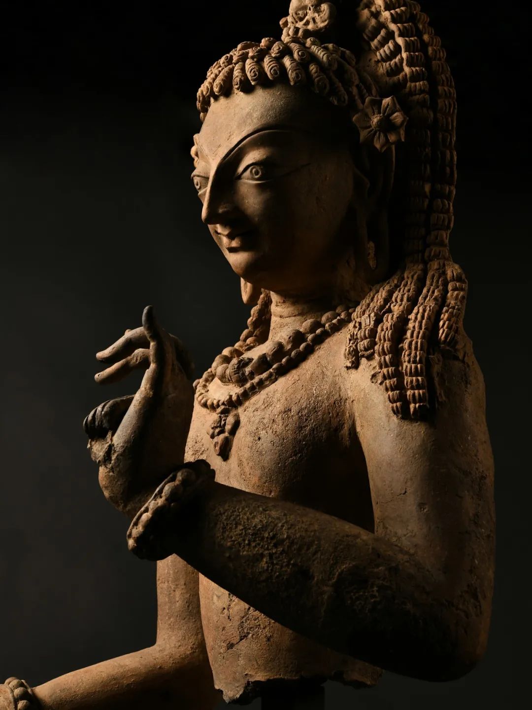 古天一2003年秋拍玉器成交记录,2023年竞价过亿拍品成交现场